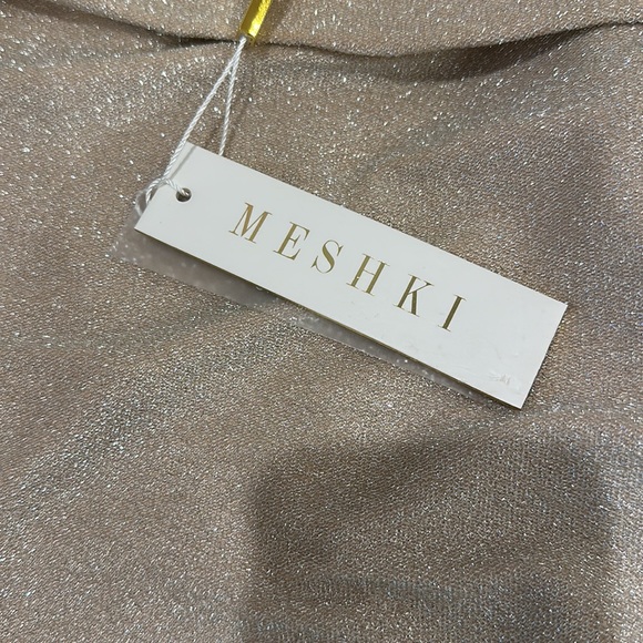 Gorgeous party dress perfect for the holidays ✨✨✨ - Picture 6 of 8